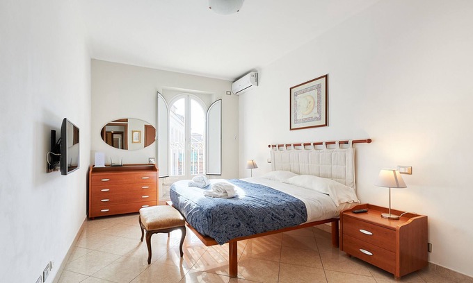 Rione IV Campo Marzio Apartment | Perfectly Located 2-Bedroom Retreat Near Spanish Steps