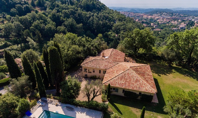 Vence Villa | Relaxing Villa near St Paul de Vence with Scenic Views