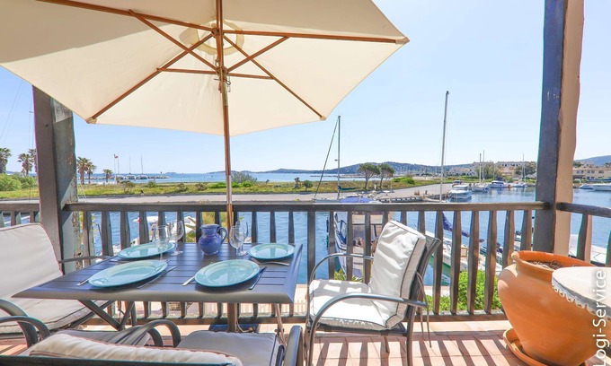 Port Grimaud Apartment | Beachfront Flat for 4 with Ocean Views & Kitchen Amenities