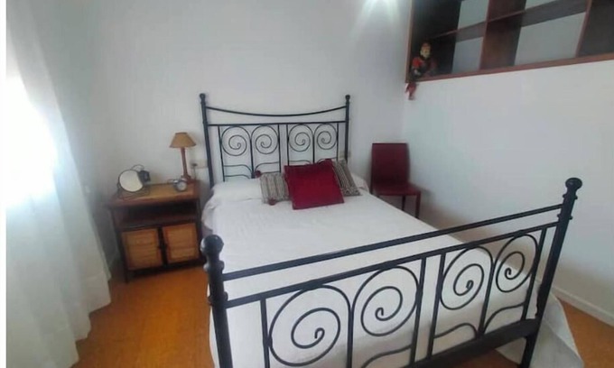 A Guarda House | Close to the beach with wine cellar and garden. C. Portugés