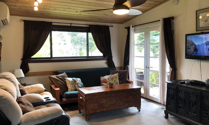 Kailua House | Cozy Retreat Near Kailua Beach with Full Kitchen & Patio