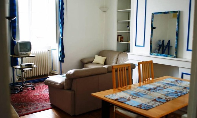Vannes Apartment | Ideally Located Apartment with Ocean View for 4 Guests