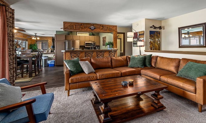 Steamboat Springs House | Exceptional Phoenix 223 Condo Near Slopes with Hot Tubs