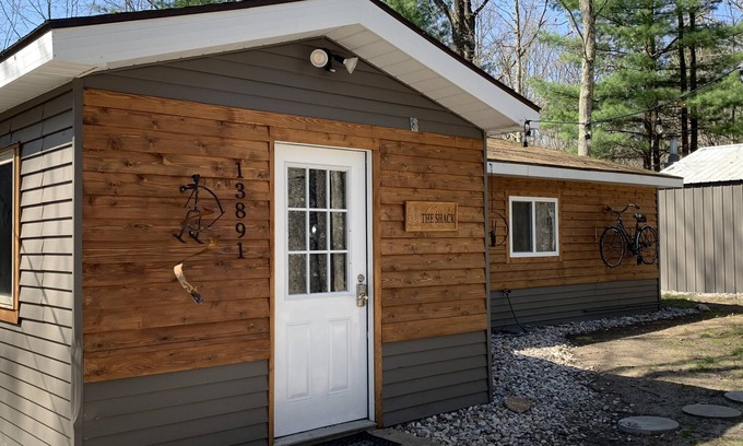 Brethren House | Explore Nature Near Tippy Dam and Lake Michigan Awaits!
