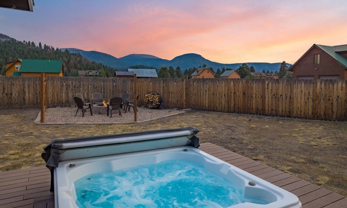 South Fork House | Ideal Getaway: Hot Tub, ATV Access Near Wolf Creek Ski Area
