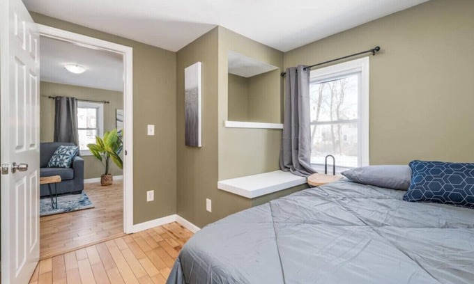 Bangor House | Guest Rated 10/10: Family-Friendly Retreat with Kitchen