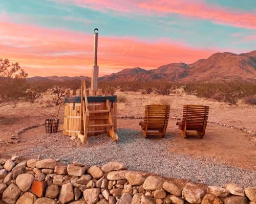 Twentynine Palms House | Convenient Retreat Near Joshua Tree with Hot Tub & Stars