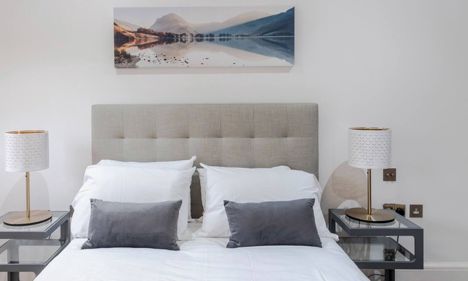 Knightsbridge House | Cozy 2-Bed House in London with Family-Friendly Amenities