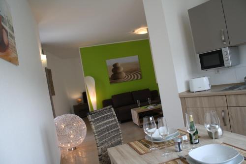Heinsberg Apartment | Discover Cloud 7: Pet-Friendly Retreat with High Ratings
