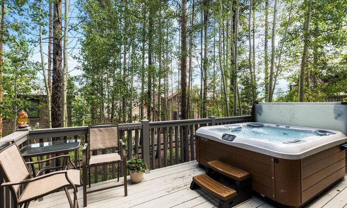 Warrior's Mark West House | Inviting Cloud 9 Chalet: Hot Tub & Ping Pong on Peak 9