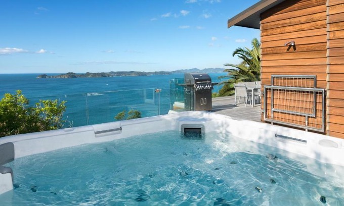 Russell House | Indulge at Cloud 9: Oceanfront Bliss for Families