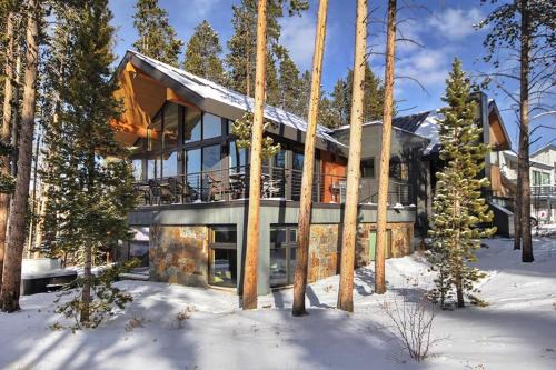 Warrior's Mark West House | Welcome to Cloud Home: Family-Friendly Retreat with Hot Tub