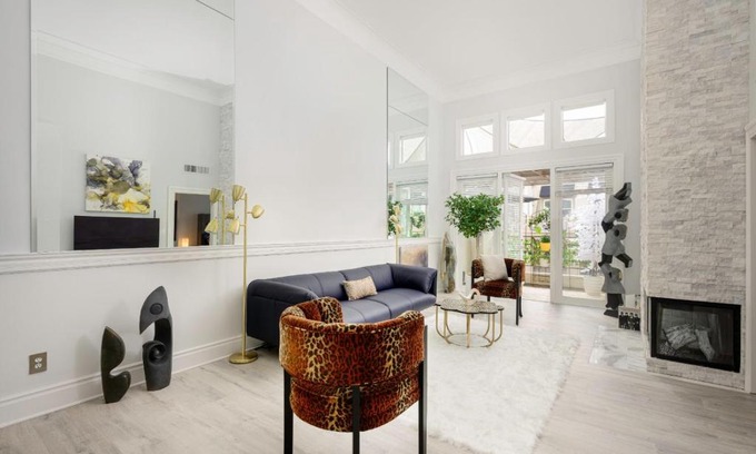 Airport Area Apartment | Experience Comfort & Elegance at CLOUD NINE Retreat