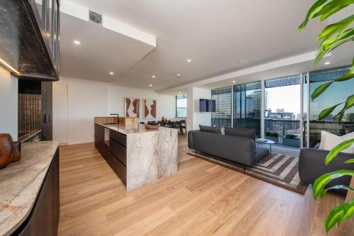 Melbourne Central Business District Apartment | Experience Tranquility at Cloud Nine with Private Pool Access