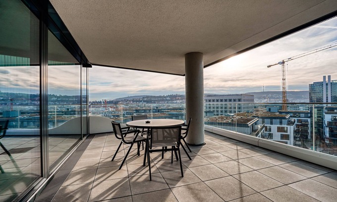 Europaviertel Apartment | Pet-Friendly CLOUD No7 Apartments with Family Amenities