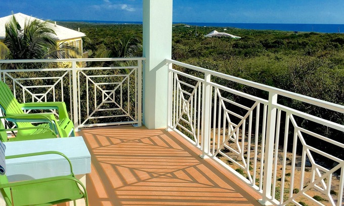 Gregory Town House | Experience Cloudbreak Bahamas Villa with Ocean Views & Pool