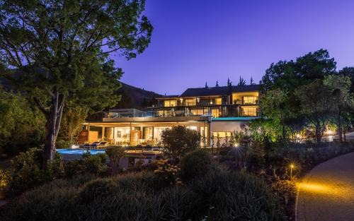 Cape Winelands Hotel | Experience Clouds Estate: Poolside Retreat with Breakfast
