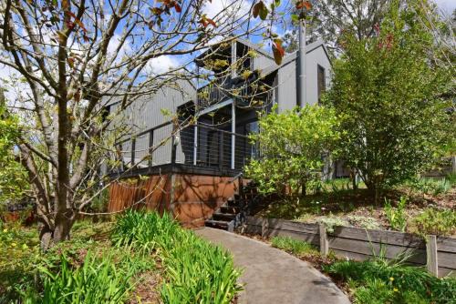 Kangaroo Valley House | Cozy Cloudsong Chalet 2 Steps from Village Center