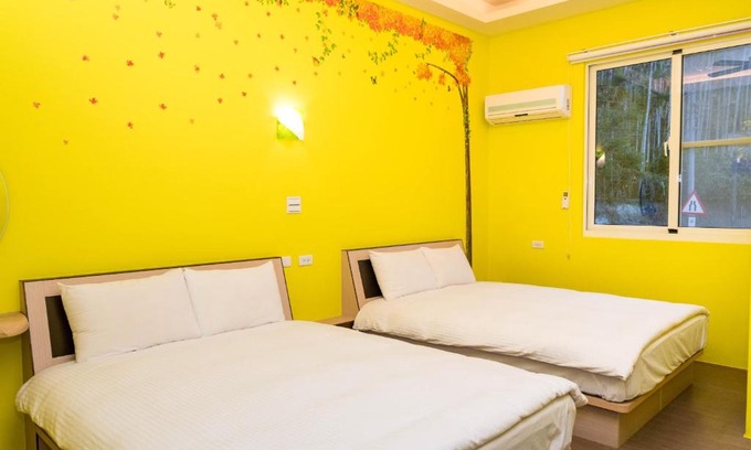Yuchi House | Cozy Clover B&B: Child-Friendly & Wheelchair Accessible