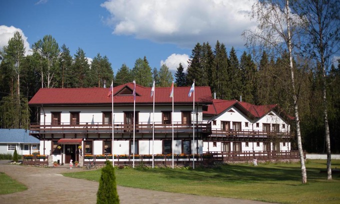 Kaalamskoe Resort | Guest Rated: Club Hotel Gardarika with Hot Tub & Breakfast