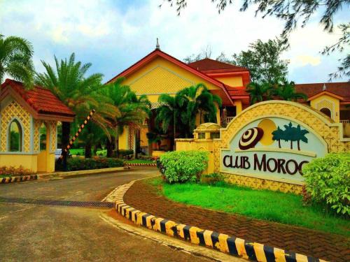 Subic Resort | Inviting Club Morocco Beach Resort with Pool & Hot Tub