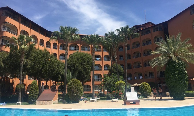 Payallar Resort | Relax at Club Turtas Beach Hotel - All Inclusive Getaway