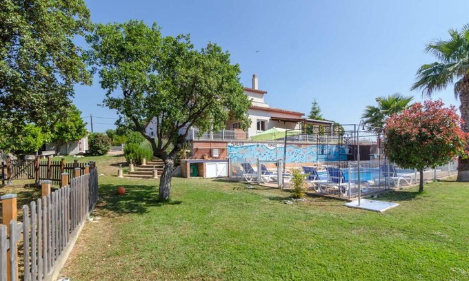 Mas Altaba Villa | Discover Club Villamar in Paris - Ideal for Families & Pets