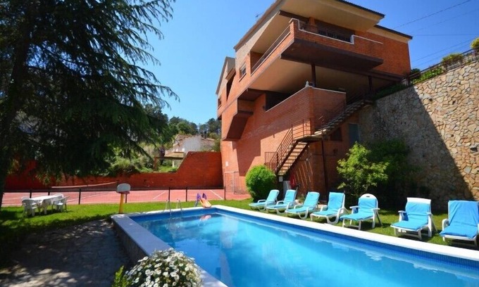 Lloret Blau Villa | Relaxing Holiday Villa with Private Pool in Lloret de Mar