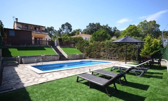 Macanet de la Selva Villa | Club Villamar: Family-Friendly Villa with Panoramic Views