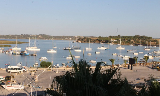 Alvor Apartment | Idyllic Clube Alvor Ria: Two-Bed Ocean View Apartment