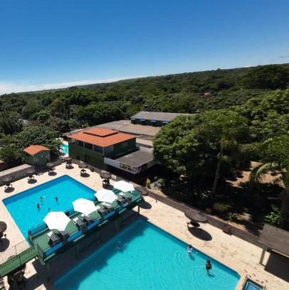 Aguas Lindas de Goias Hotel | Relax at Clube Pousada Chácara da Isabel with Ocean Views