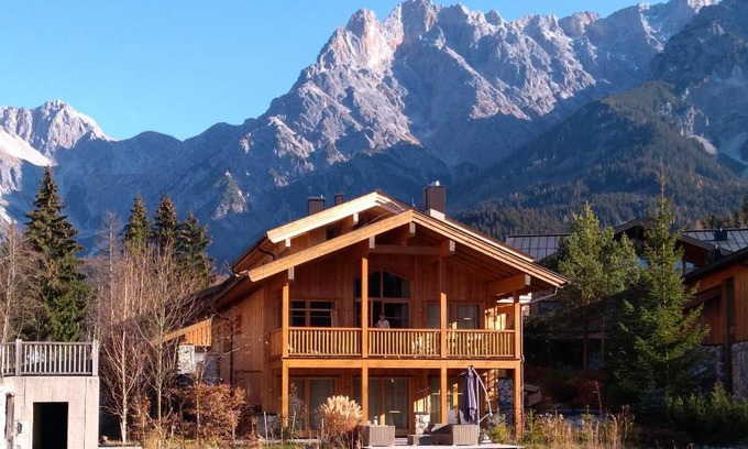 Hinterthal Ski Chalet | 5-Star Chalet on the Lake: Guest Rated 9.8, Pet Friendly