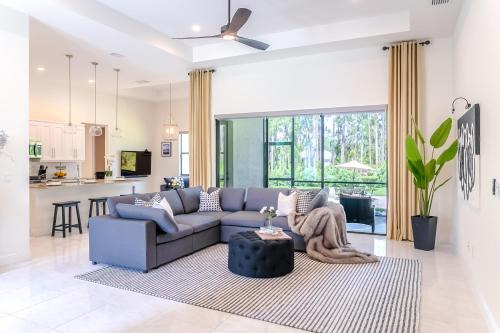 Joel House | Family-Friendly Getaway at Clusias Villa Awaits You