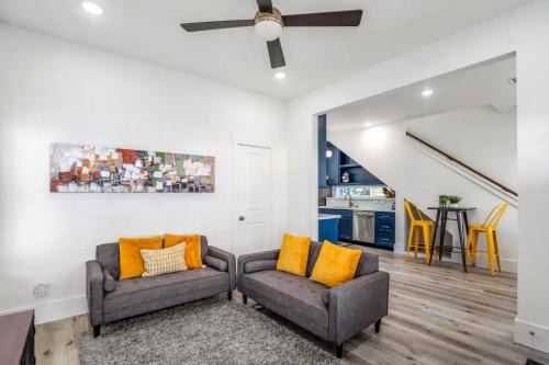 Greater East End House | Discover Clutch City Super-Luxe in East Downtown