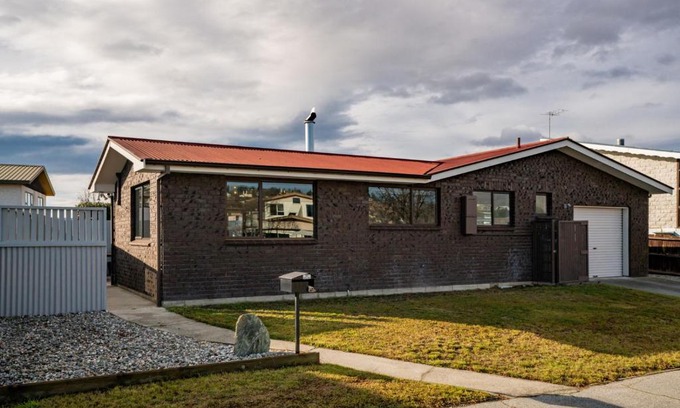 Alexandra House | Pet-Friendly Clutha Charmer - Cozy Alexandra Retreat