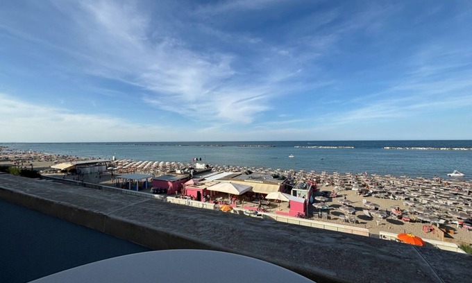 Valverde Apartment | CN018 - Cesenatico, elegant four-room beachfront apartment with parking space