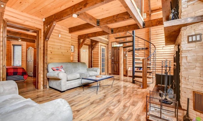 Sainte-Lucie-des-Laurentides Cottage | Private Cottage Retreat with Hot Tub & Firepit, 10/10 Rating