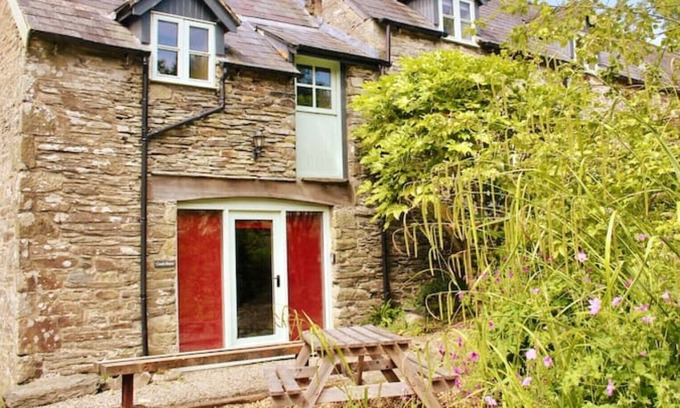 Tremain Cottage | Coach House: Steps from Beautiful Cardigan Bay Beaches