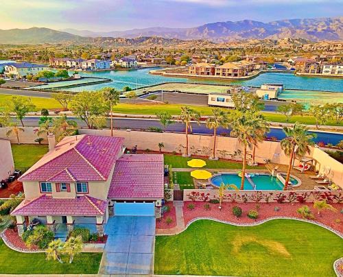 Terra Lago House | Coachella Fest Modern Paradise Garikimot