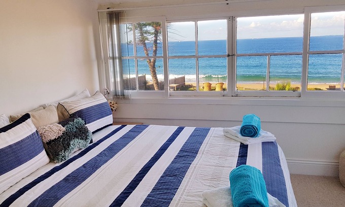 Narrabeen Apartment | Beachfront Coachhouse: Ocean Views & Family-Friendly Amenities