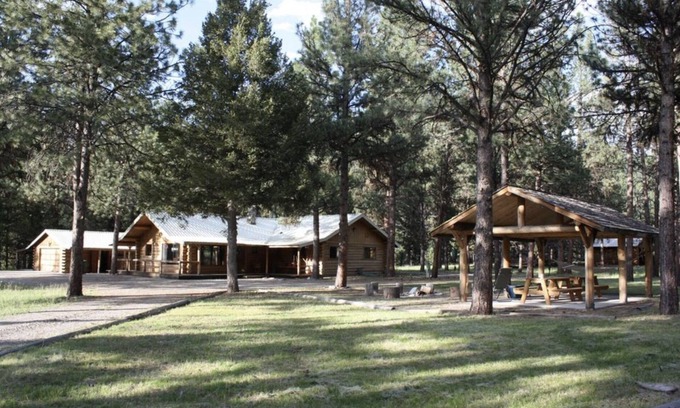 Darby Cabin | Premier Coal Creek Mountain Lodge with Scenic Views