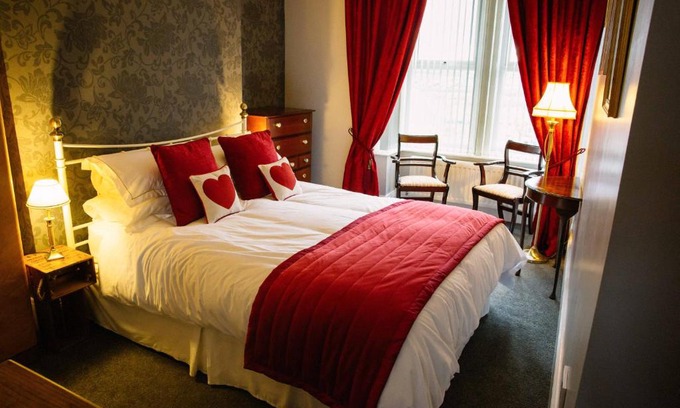 Gateshead Apartment | Inviting Coalminer's Cottage: Family-Friendly and Top Rated