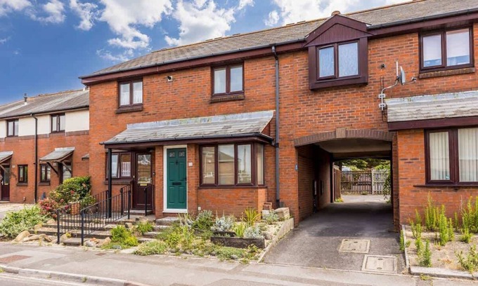 Poole House | Coast Away: Family-Friendly Retreat with Breakfast Included