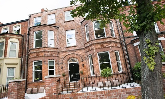 Queens Quarter Apartment | Guest Rated 9.4: Coast & City Apartments with Breakfast