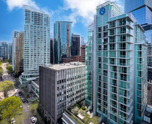 Coal Harbour Hotel | Discover Coast Coal Harbour Vancouver Hotel with Premier Amenities