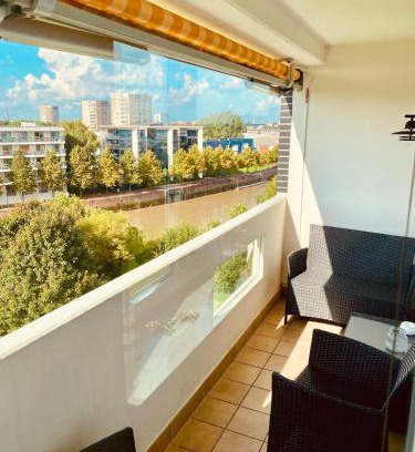 North Geestemund Apartment | Coast House Dünenloft: Oceanfront Retreat with Top Ratings