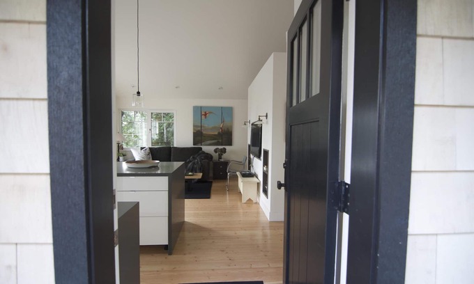 Bowen Island House | Coast Modern Coach House: Ocean View Cottage Retreat