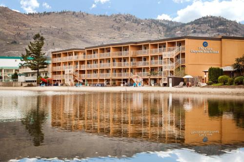 Okanagan-Similkameen Hotel | Beachfront Bliss at Coast Osoyoos Beach Hotel