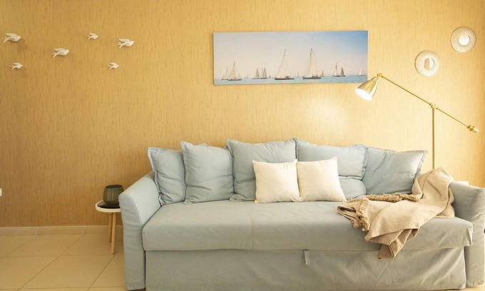 Punta del Hidalgo Apartment | Coastal Apartment with Terrace, Pool & Pet-Friendly Options