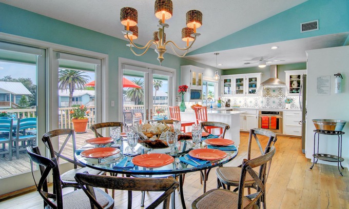 Key Allegro House | Bright Key Allegro Waterfront Canal with Private Pool Oasis
